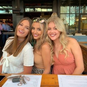 Meet your Posher, Brooke